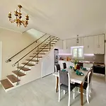Tani's House