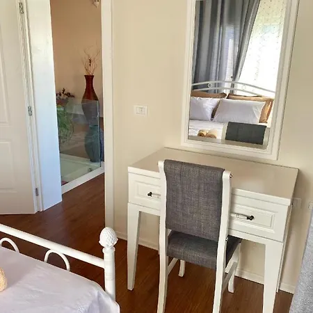 Tani's House فيلة