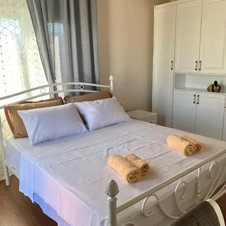 빌라 Tani's House Sarandë