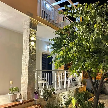Vila Tani's House Sarandë
