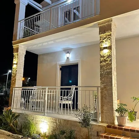 Tani's House Sarandë