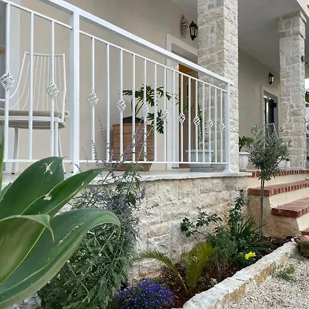 Tani's House Villa